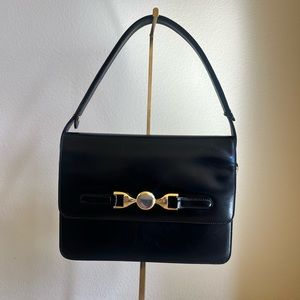 SOLD!!!!!! Vintage Leather Gucci Shoulder Bag
